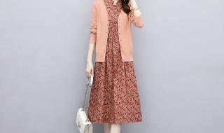 碎花连衣裙搭配